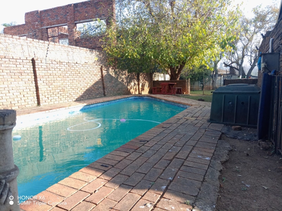 3 Bedroom Property for Sale in Ifafi North West
